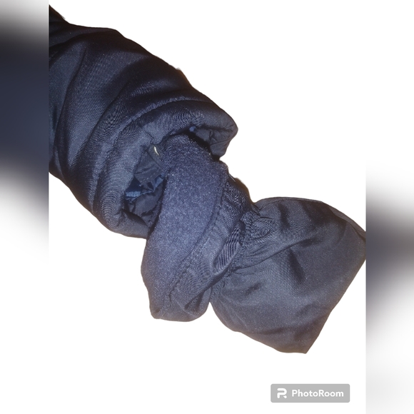 ♥️ 💙 Children's Place Blue Baby Snowsuit 6-9 months attached mittens - Picture 3 of 7